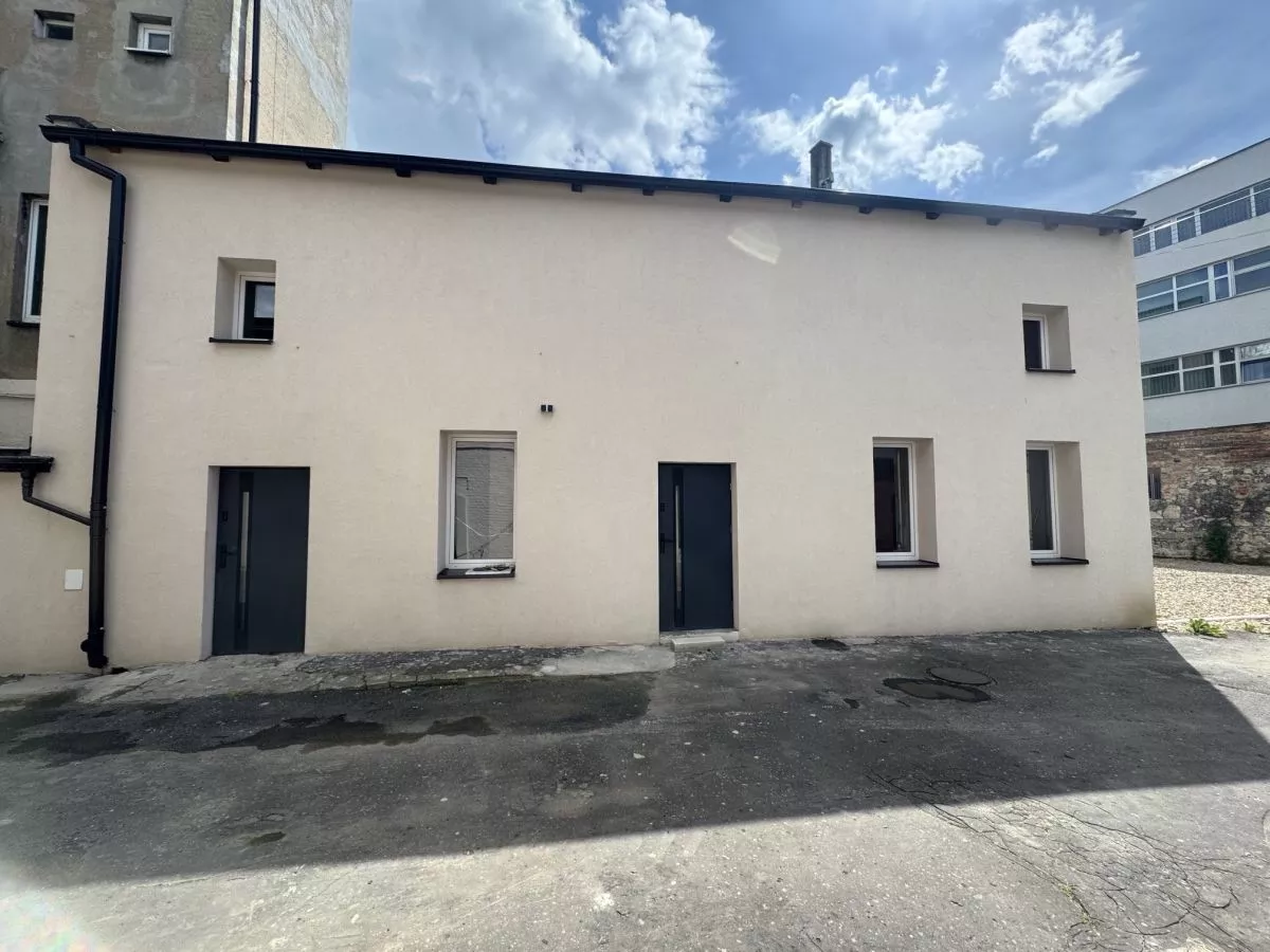 Tarnowskie Góry Budynek pod działalność gospodarczą w Centrum  100m2